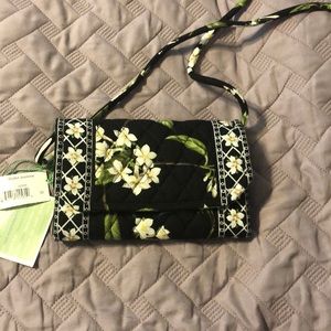 Vera Bradley Wallet Jasmine, NWT Shoulder strap